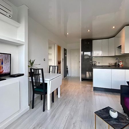 Sasi - Cozy Apartment For 6 People In Centre Varsovie Extérieur photo
