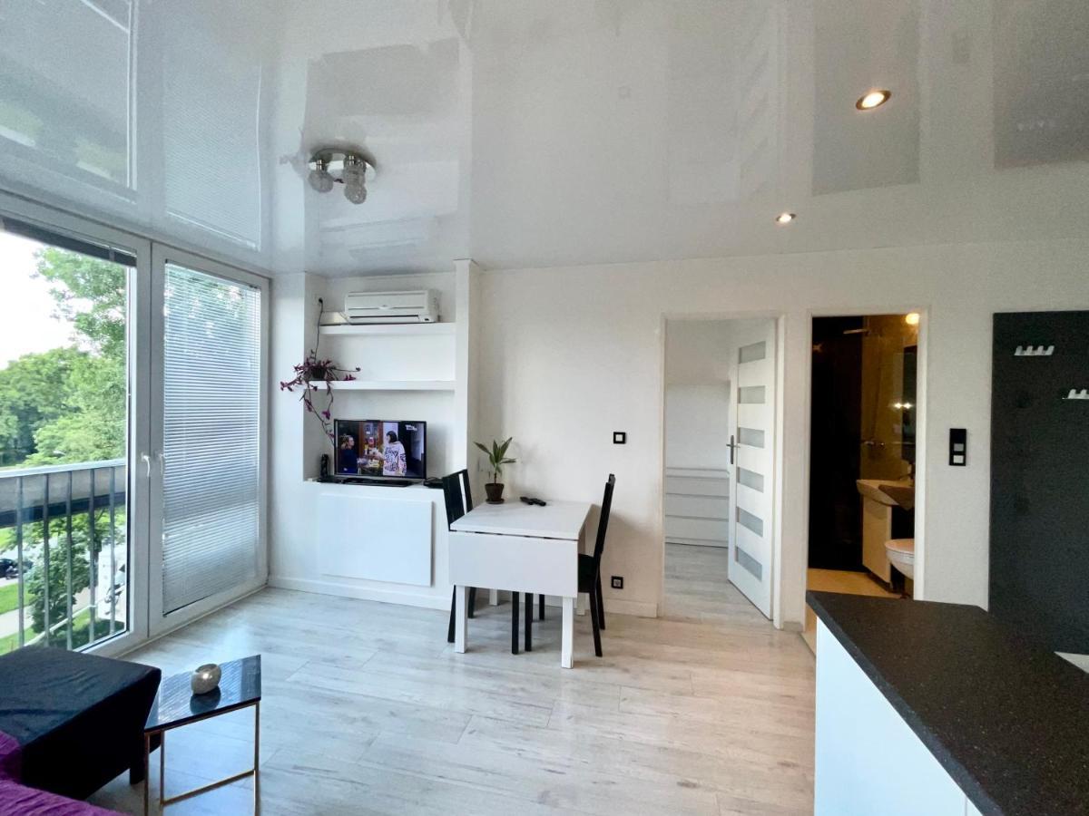Sasi - Cozy Apartment For 6 People In Centre Varsovie Extérieur photo