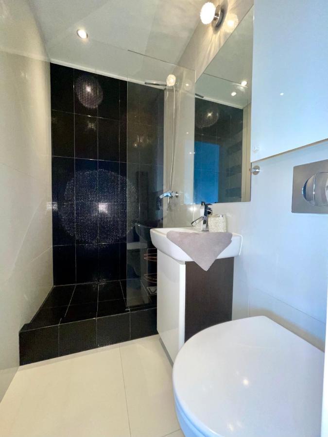Sasi - Cozy Apartment For 6 People In Centre Varsovie Extérieur photo